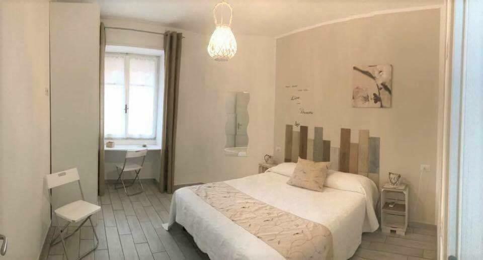 Il Frangipane Bed & Breakfast Формия Екстериор снимка